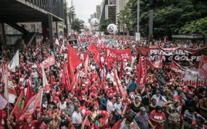 Movimentos sociais definem calendário de mobilização contra reformas de Temer