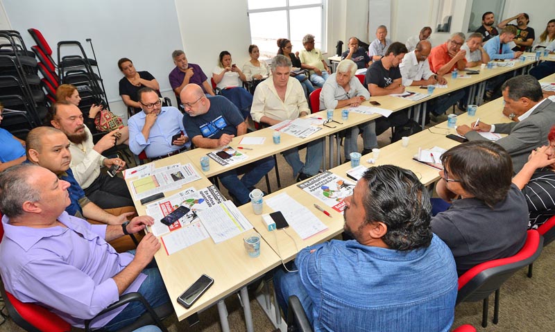 Centrais aprovam estado de greve contra a reforma da Previdência