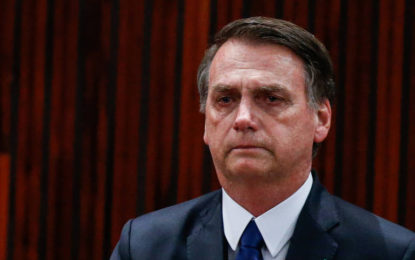 Lei trabalhista tem que se aproximar da informalidade, diz Bolsonaro