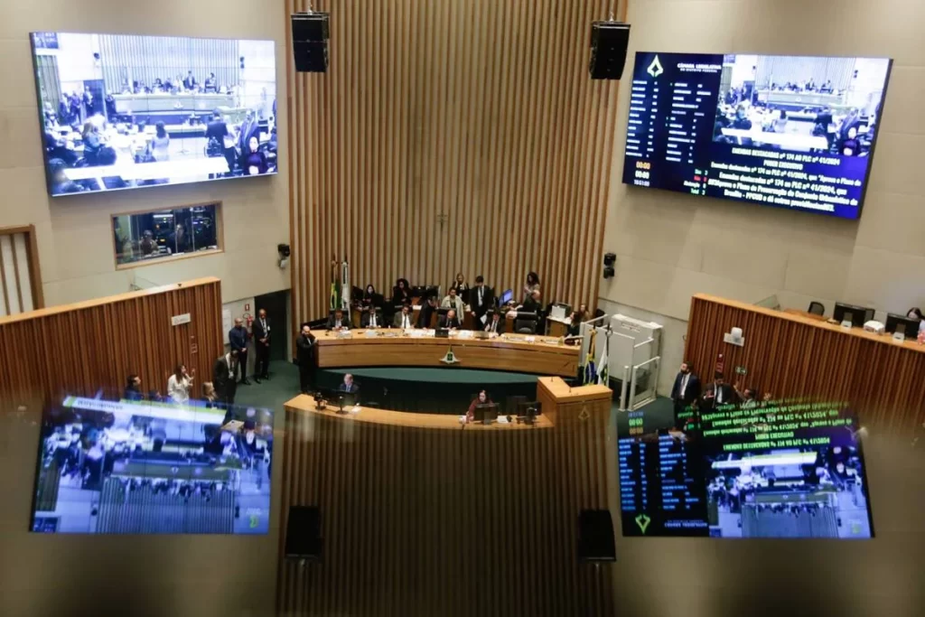 Aprovado PLC que autoriza o Iprev a criar contribuição extra patronal